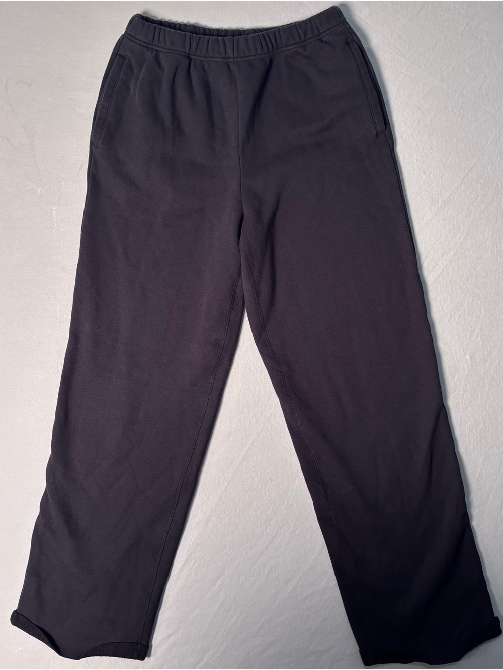 SKIMS Women's Fleece Straight-Leg Sweatpants in size M